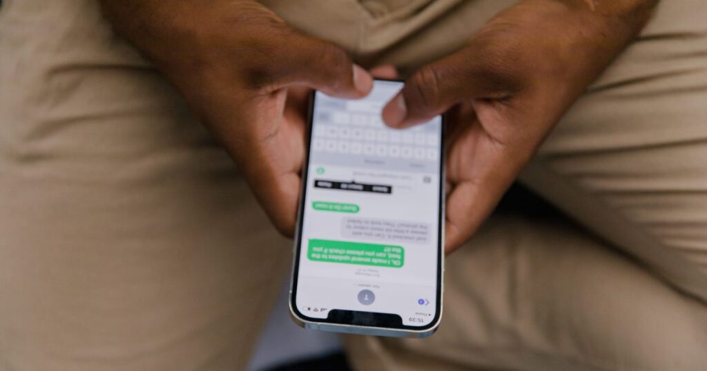 Airbnb Automated Messages: How to Set Them Up Without Sounding Like a Robot (2026)